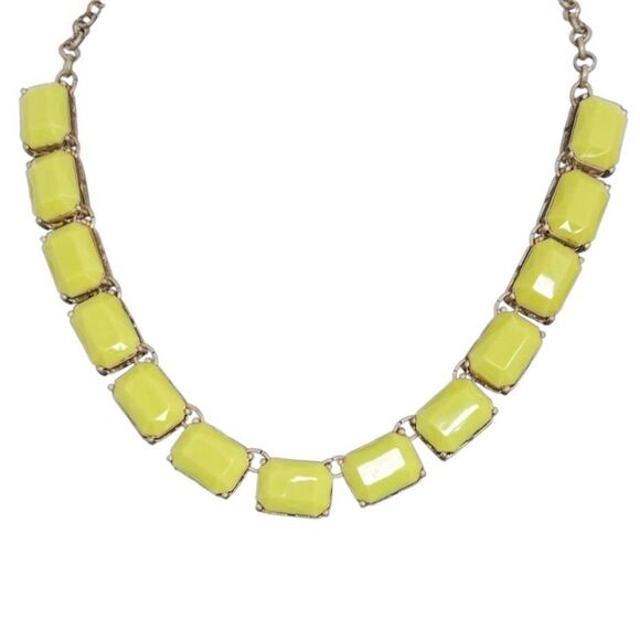 Vintage 1950s Thermoset Lucite Choker Necklace Women's Yellow & Gold-tone Link - Picture 6 of 7